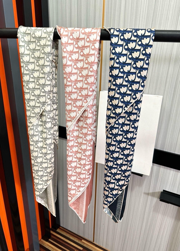 ブランドマフラー背面デザイン